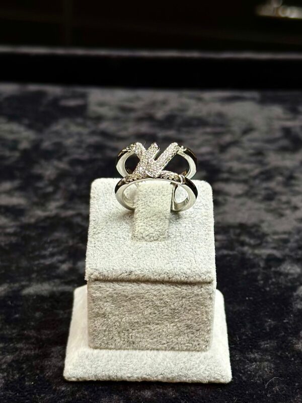 L.V MARKA MODEL SILVER YÜZÜK