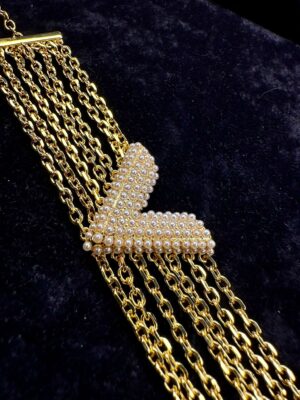 VLNTINO MARKA MODEL GOLD KELEPÇE