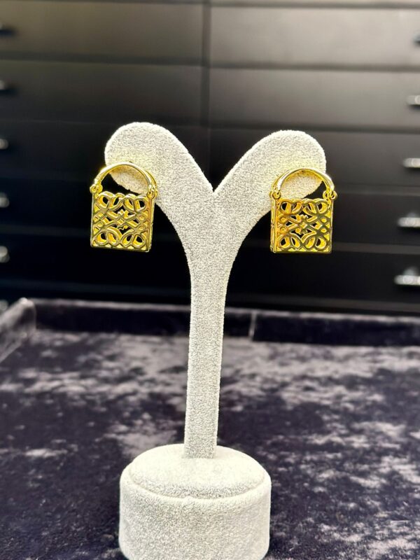 LOWE GOLD MARKA MODEL ÇELİK KÜPE