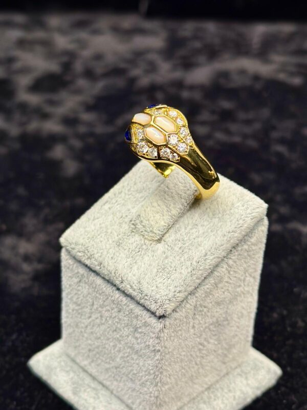 Gold Yılan Taşlı Model Çelik Yüzük